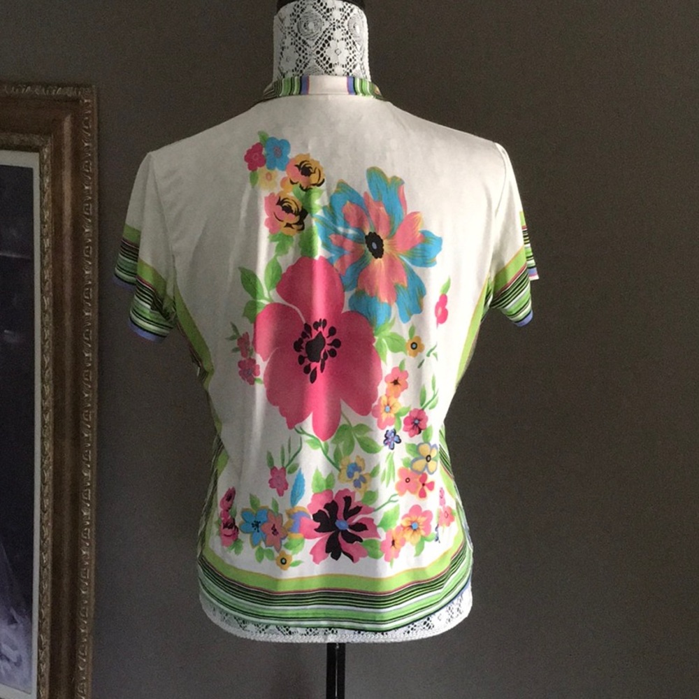 FLOWER VINTAGE LOOK TOP - Picture 5 of 5